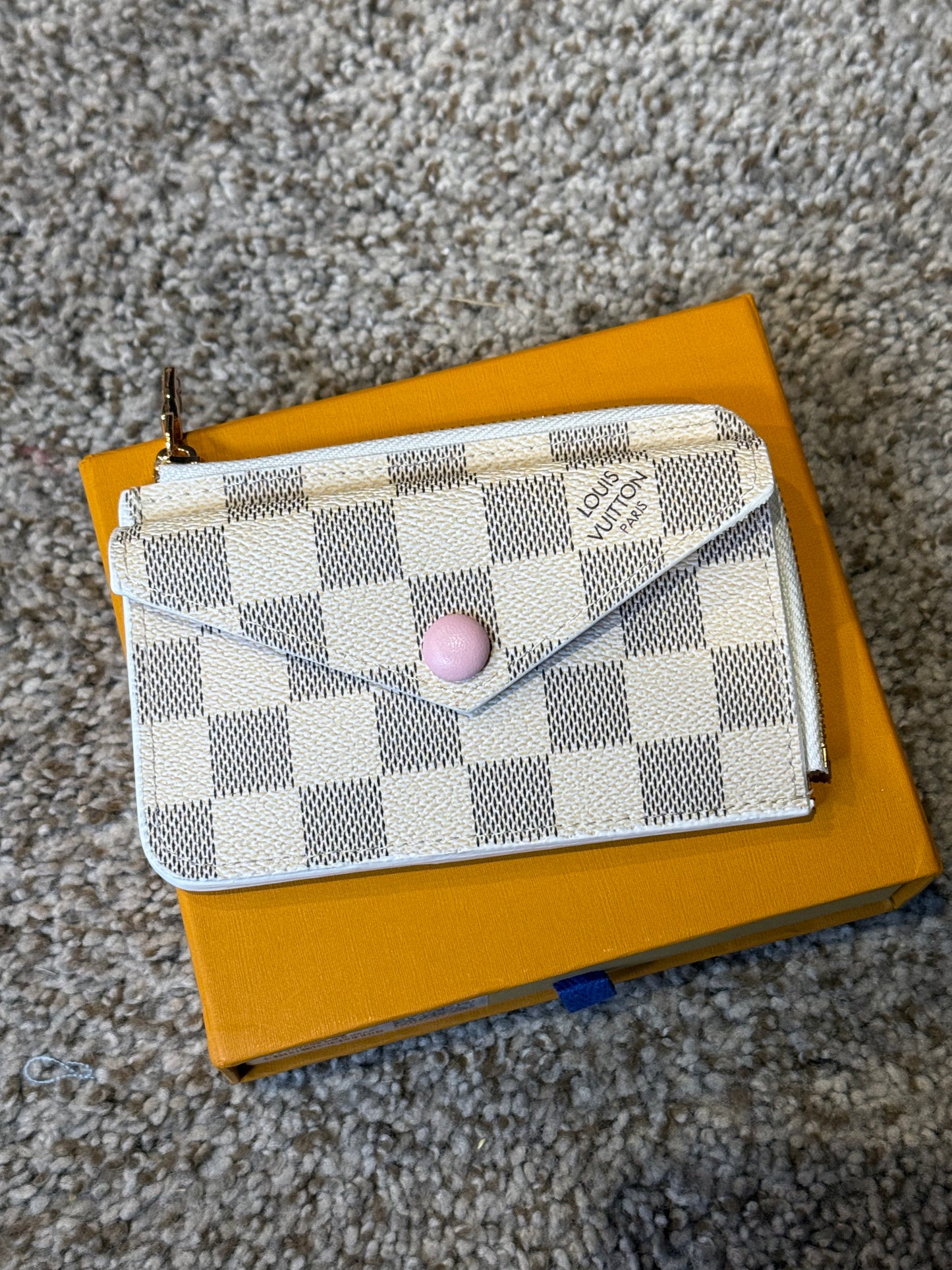 Ready to Ship : White/Pink Wallet